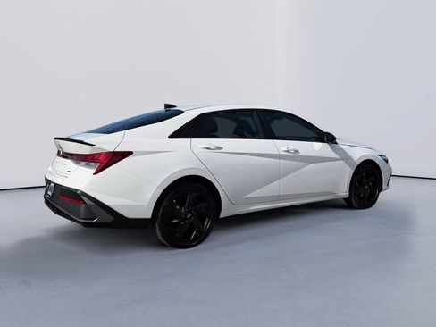 New 2026 Hyundai Elantra SEL FWD image 3