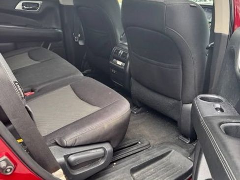 Used 2019 Nissan Pathfinder SV FWD image 11