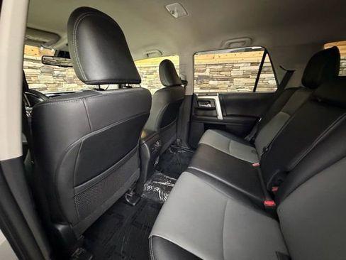 Used 2022 Toyota 4Runner SR5 Premium AWD/4WD image 28