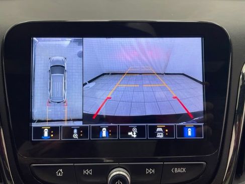 Used 2024 Chevrolet Equinox Premier AWD/4WD image 4