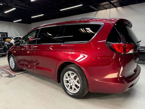 Used 2021 Chrysler Voyager Lxi image 15