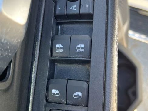 Certified 2025 RAM 2500 Big Horn AWD/4WD image 14