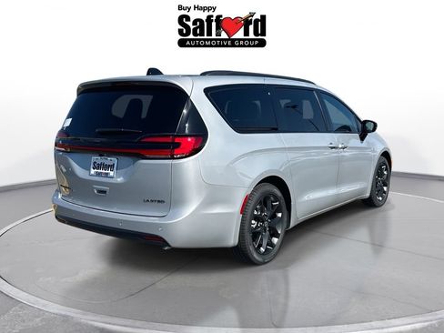 New 2026 Chrysler Pacifica Limited w/ S Appearance Package FWD image 9