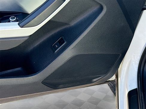 Used 2021 Audi Q3 2.0T Premium image 20