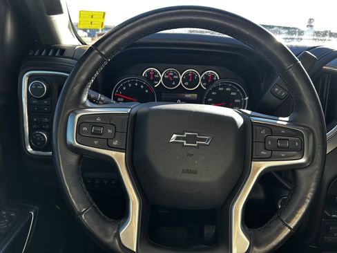 Used 2021 Chevrolet Silverado 1500 LT Trail Boss w/ Convenience Package II image 18