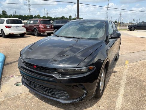 Used 2023 Dodge Hornet GT w/ Cold Weather Group AWD/4WD image 1