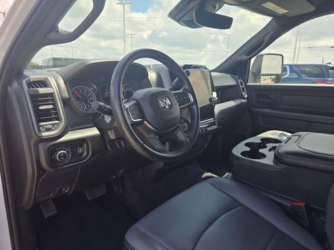Used 2025 RAM 2500 Tradesman image 11