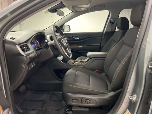 Certified 2023 GMC Acadia SLE w/ Driver Convenience Package image 10