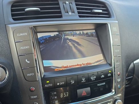 Used 2015 Lexus IS 250C w/ Luxury Package RWD image 32