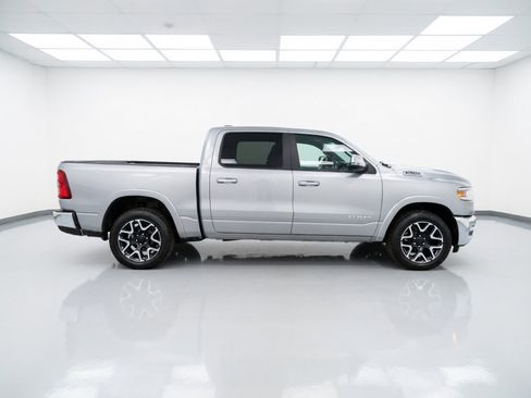 Used 2025 RAM 1500 Laramie AWD/4WD image 23