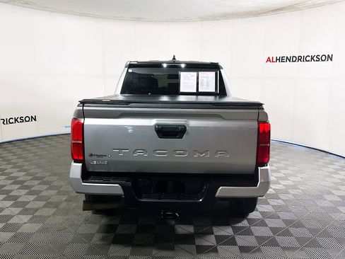 Used 2025 Toyota Tacoma SR5 image 4