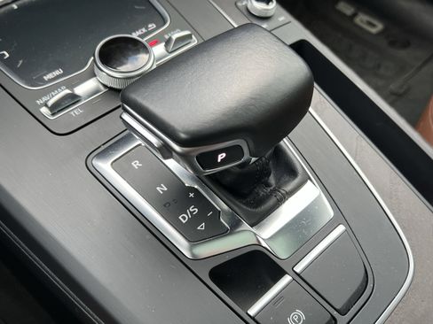 Used 2018 Audi Q5 2.0T Premium Plus w/ Premium Plus Package image 26