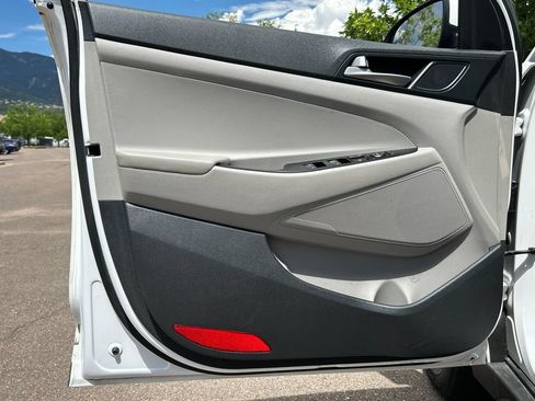 Used 2018 Hyundai Tucson SE FWD image 28