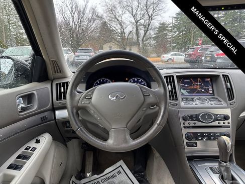 Used 2012 INFINITI G37 x w/ Premium Pkg image 19