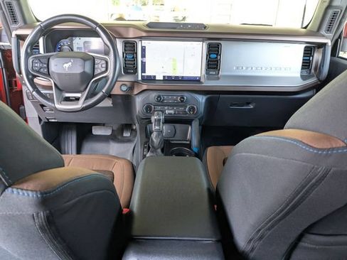 Used 2022 Ford Bronco Outer Banks AWD/4WD image 30