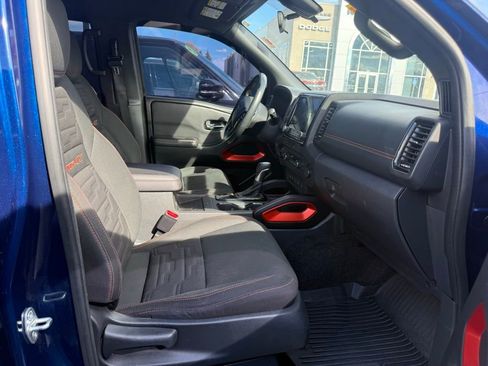 Used 2023 Nissan Frontier PRO-4X w/ Pro Convenience Package AWD/4WD image 11