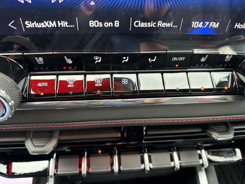 Used 2026 Chevrolet Colorado Z71 w/ Technology Package image 20