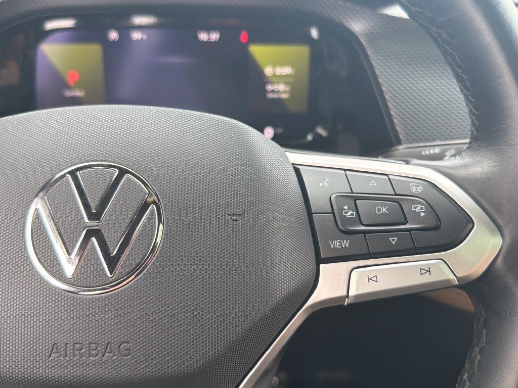 Certified 2026 Volkswagen Atlas Cross Sport SEL R-Line AWD/4WD image 13