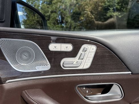 Used 2020 Mercedes-Benz GLS 450 4MATIC image 42