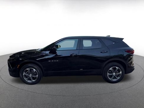 Used 2026 Chevrolet Blazer LT FWD image 7