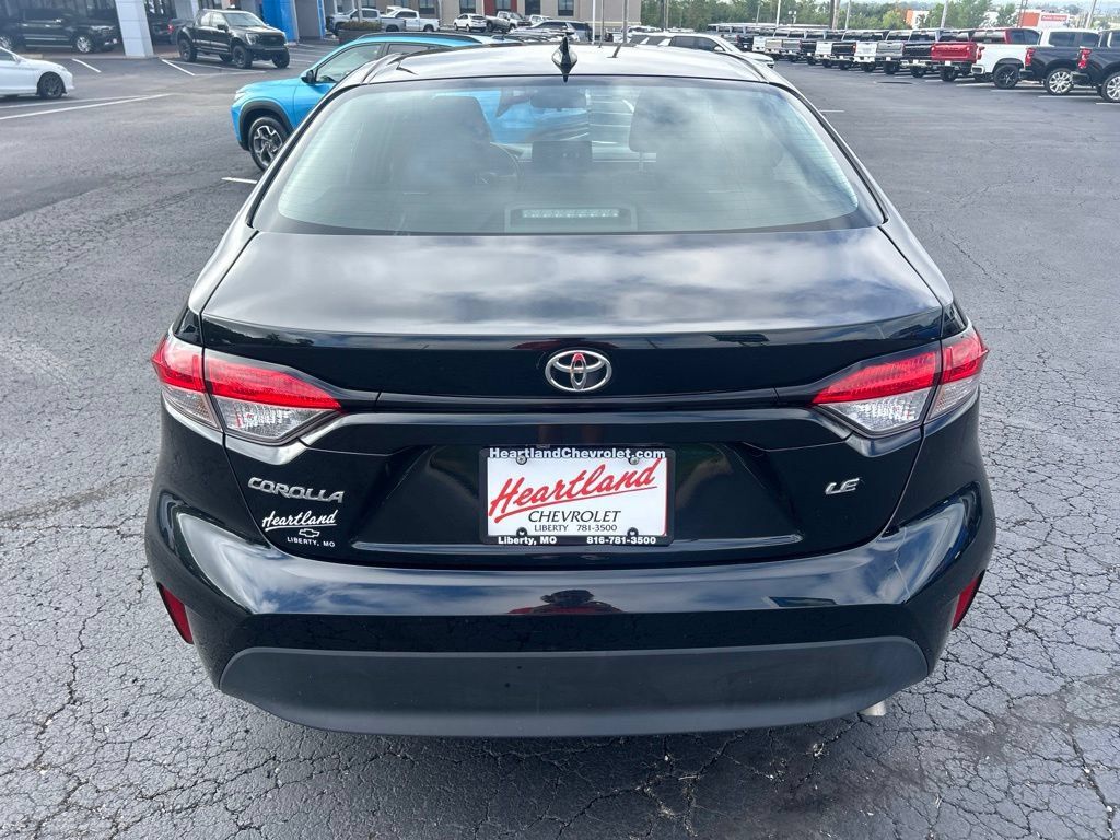Used 2025 Toyota Corolla LE FWD image 6