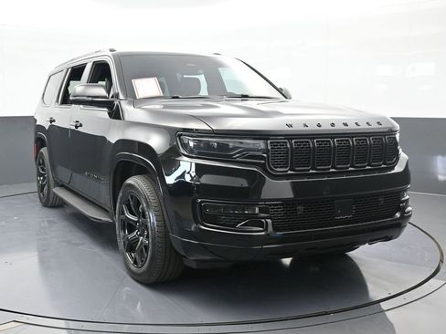 Used 2023 Jeep Wagoneer Series II image 9