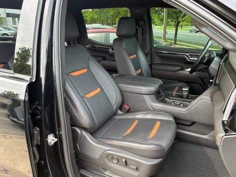 Used 2024 GMC Sierra 1500 AT4 w/ Technology Package AWD/4WD image 28
