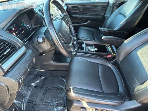 Used 2024 Honda Odyssey EX-L image 12
