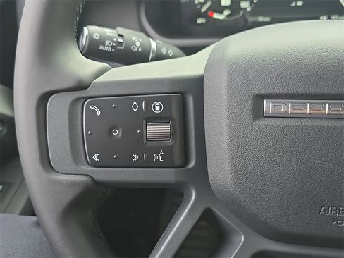 New 2026 Land Rover Defender 110 X-Dynamic SE image 17