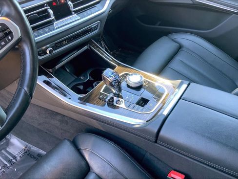 Used 2021 BMW X5 M50i w/ Executive Package image 16