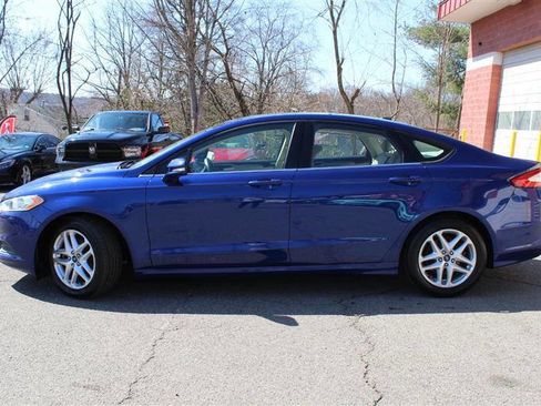 Used 2013 Ford Fusion SE image 2