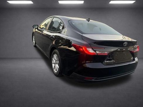 Used 2025 Toyota Camry LE FWD image 19