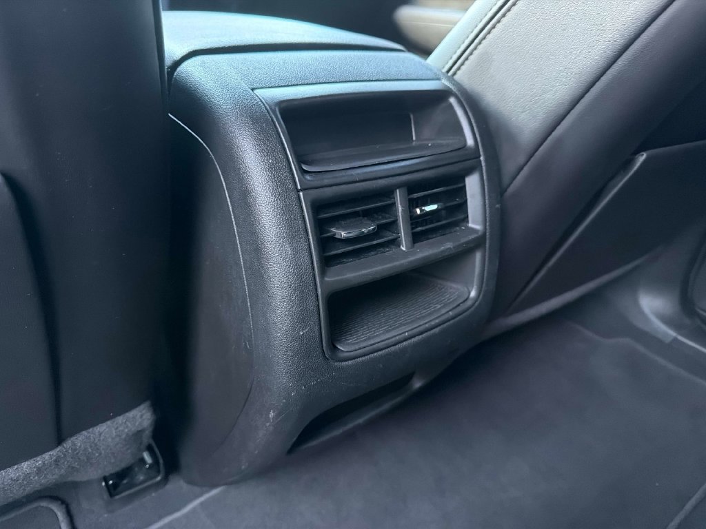 Used 2022 Cadillac XT5 Premium Luxury FWD image 17