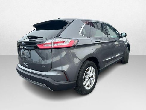 Used 2023 Ford Edge SEL image 3