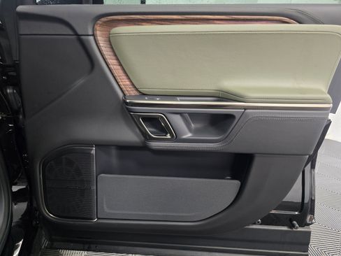 Used 2022 Rivian R1T Adventure image 25