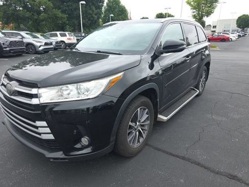 Used 2017 Toyota Highlander XLE AWD/4WD image 5