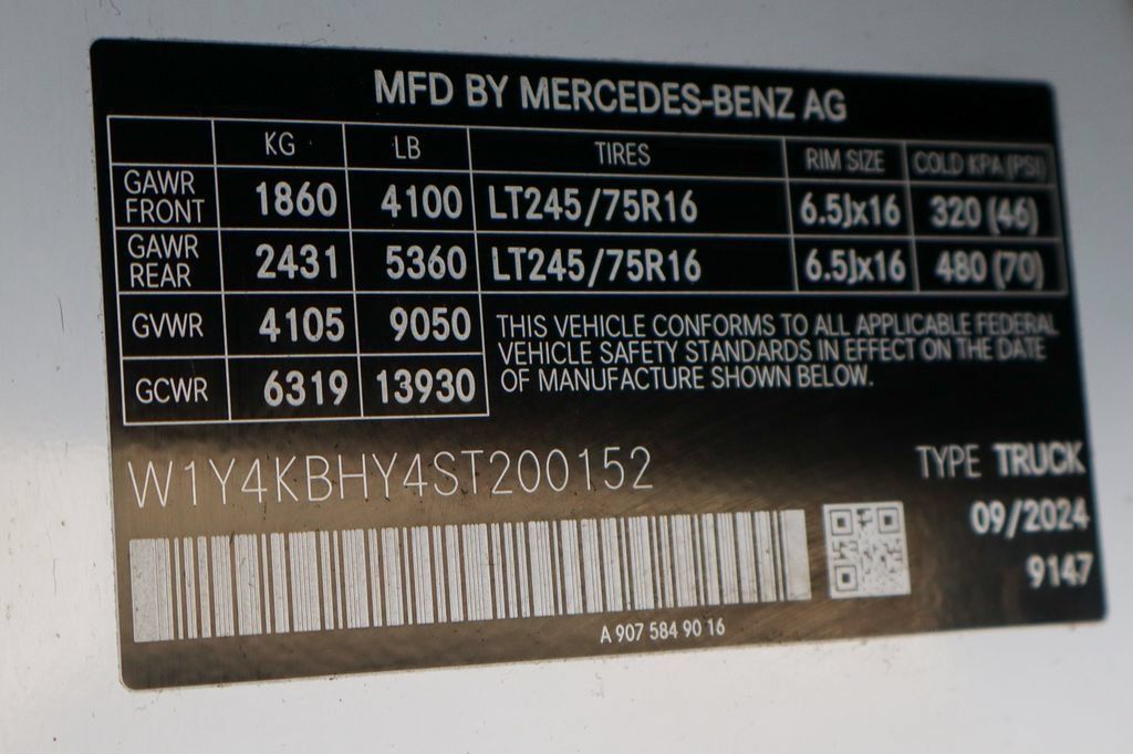Used 2025 Mercedes-Benz Sprinter 2500 image 46