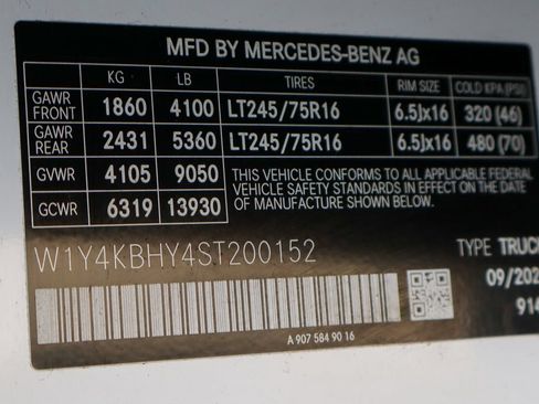 Used 2025 Mercedes-Benz Sprinter 2500 image 46