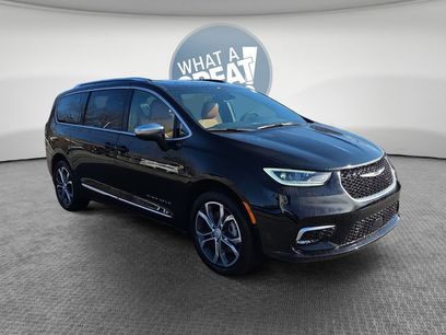 New 2026 Chrysler Pacifica Pinnacle