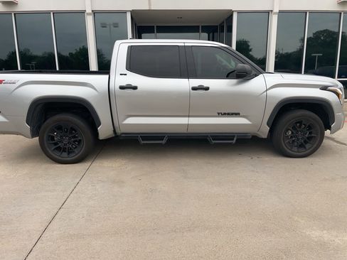Used 2023 Toyota Tundra SR5 AWD/4WD image 5