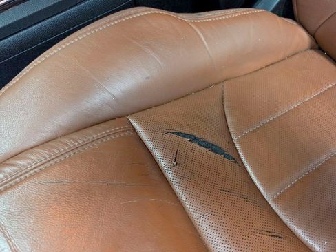 Used 2016 Chevrolet Traverse LTZ FWD image 29