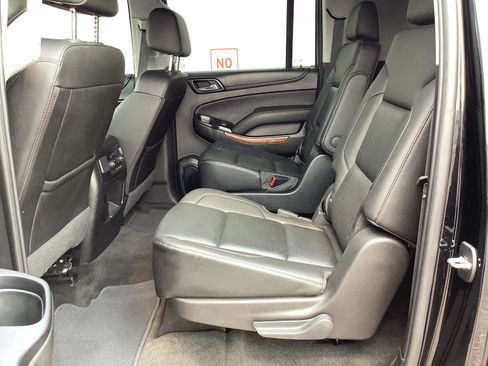 Used 2018 Chevrolet Suburban Premier AWD/4WD image 12