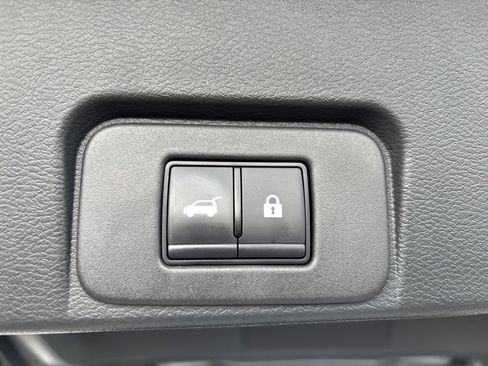 Certified 2024 Nissan Rogue Platinum AWD/4WD image 8