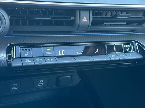 New 2026 Toyota Prius XLE image 23