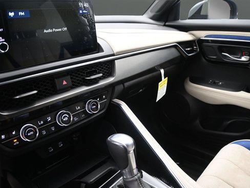 Certified 2025 Acura ADX A-Spec AWD/4WD image 4