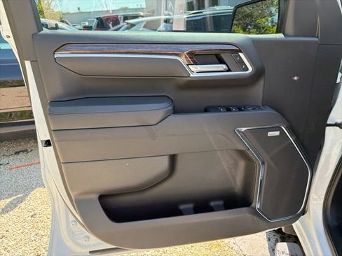 Used 2025 GMC Sierra 1500 Elevation w/ Elevation Premium Package AWD/4WD image 10