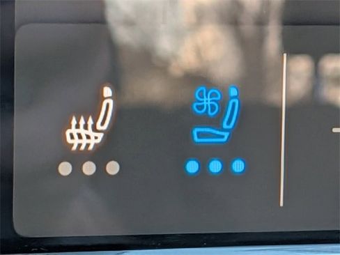 Certified 2024 Volkswagen Atlas Cross Sport SE image 22