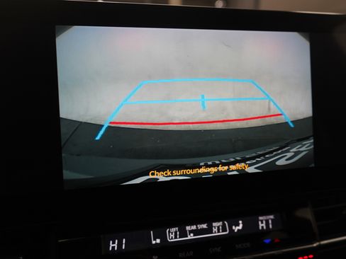 Used 2025 Toyota Sienna XSE image 30