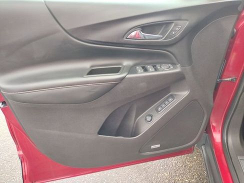 Used 2018 Chevrolet Equinox Premier image 14