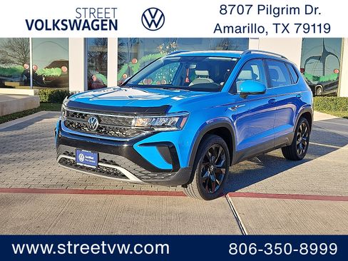 Used 2022 Volkswagen Taos SE image 1